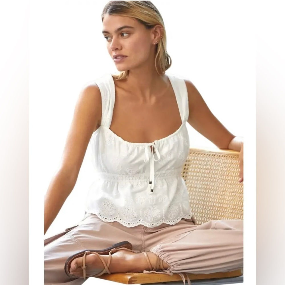 NWT Anthropologie Maeve White Eyelet Woman’s Top Size Large💕